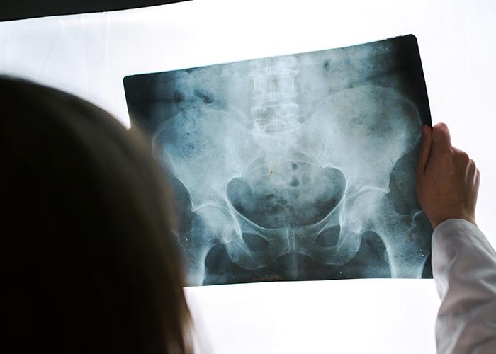 Departments - Radiology. (Adobe Stock, Bits and Splits)