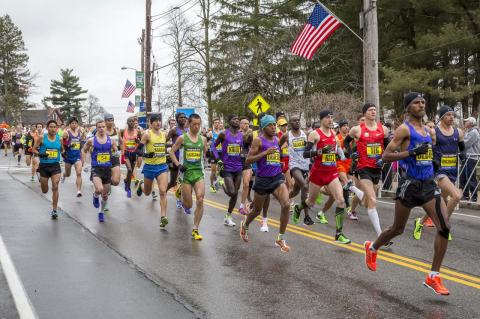 Runners in the 2015 Boston Marathon 